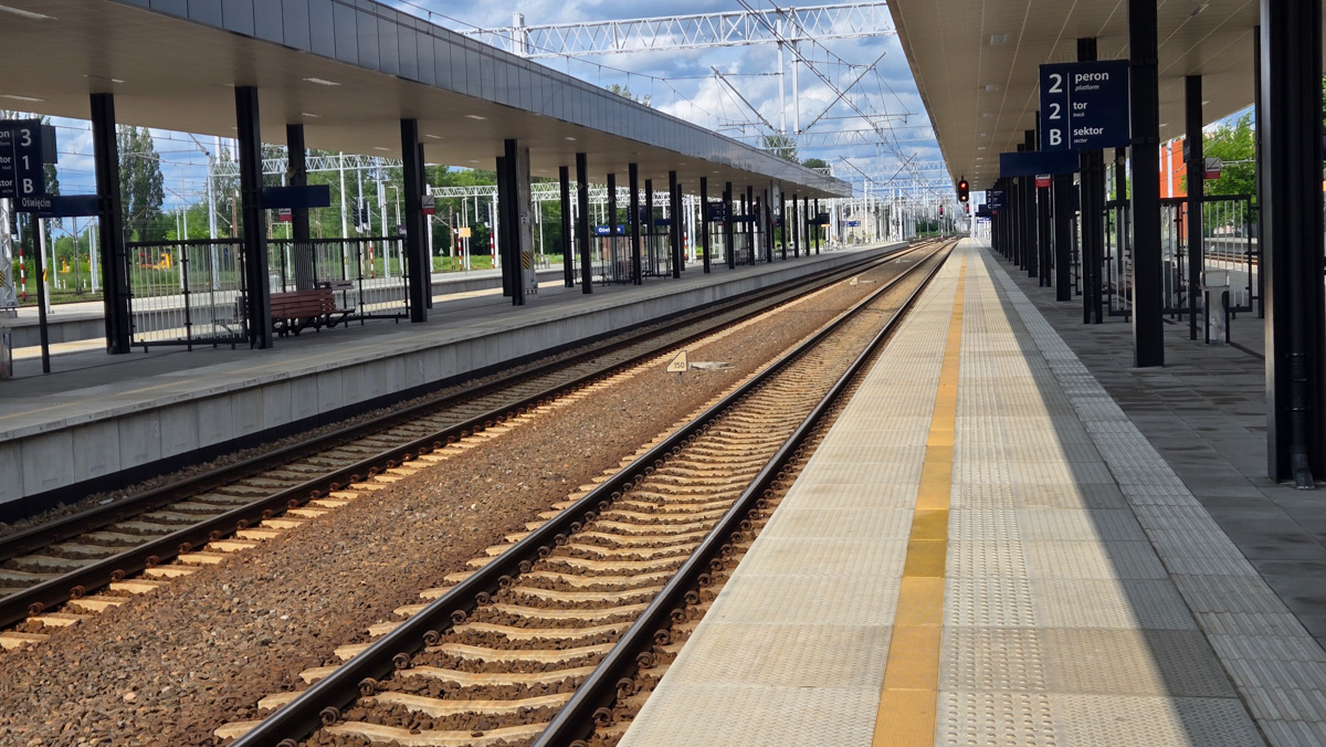 Oświęcim train tracks and finally some sun