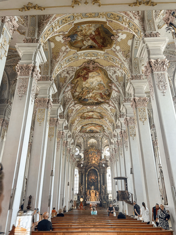 Inside Heilig Geist