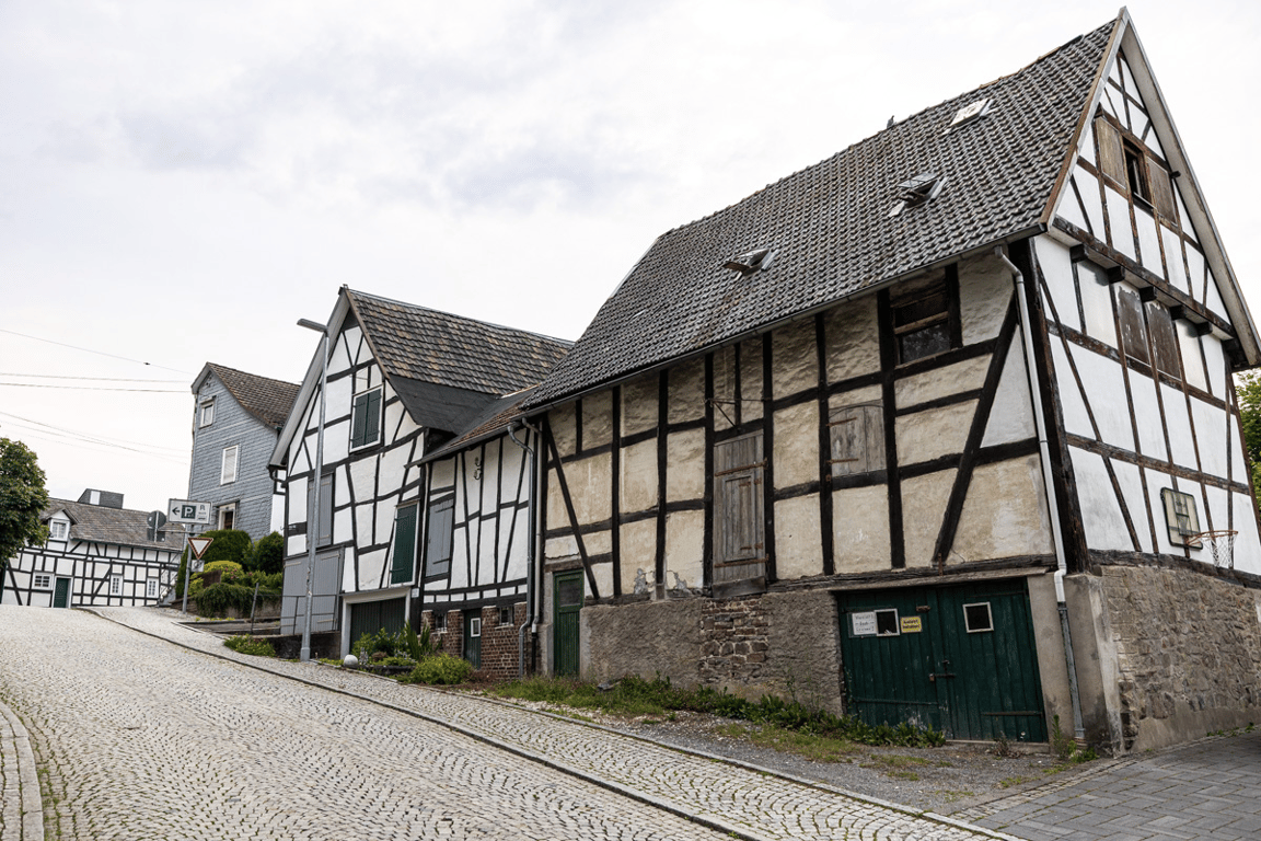 More views of white buildings and cobblestone streets