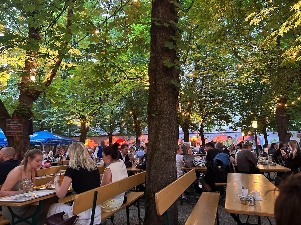 Hofbräukeller Biergarten