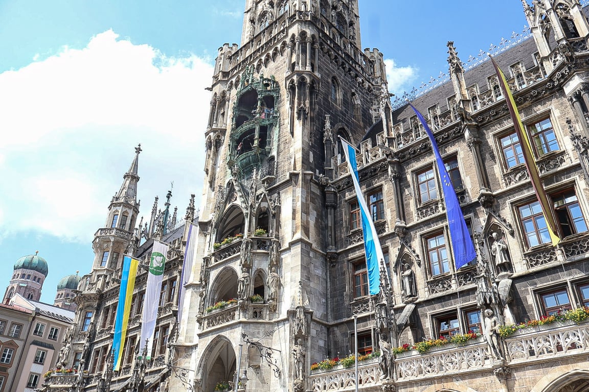 Another view of Munich townhall